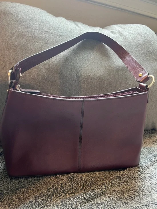 Etienne Aigner Beautiful maroon/ burgundy bag. Exc - Picture 2 of 9